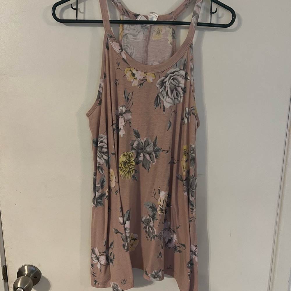 Cute summer tank top!